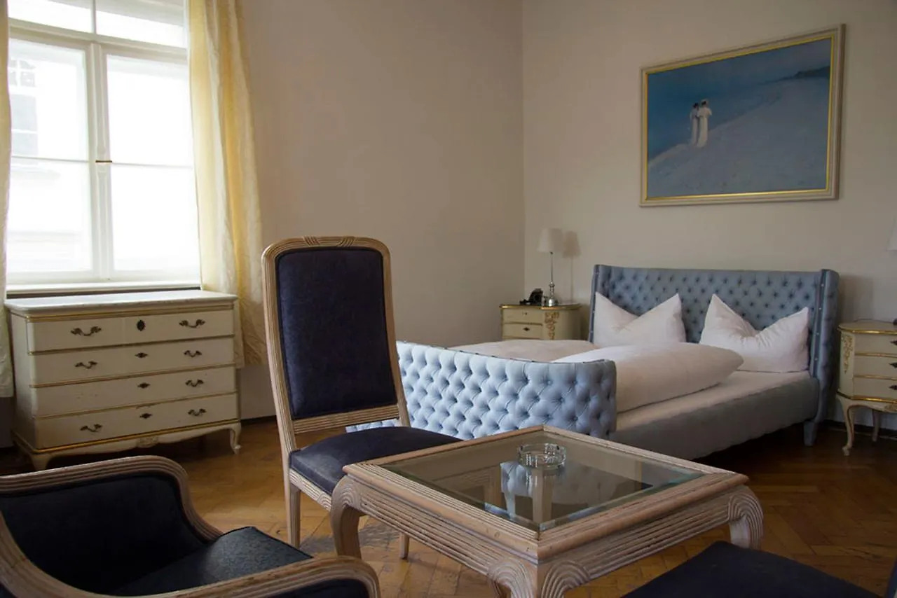 Hotel Mariandl Munich