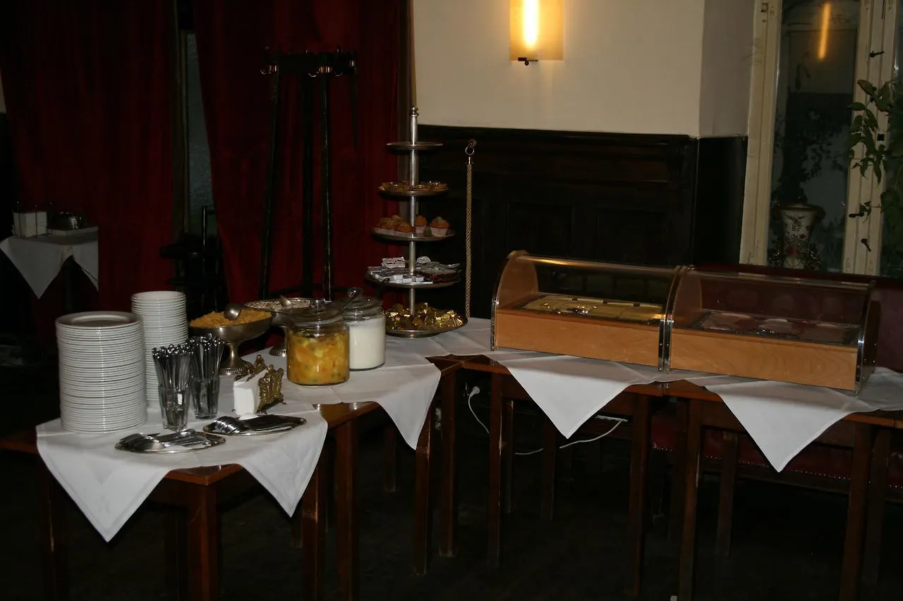 Hotel Mariandl Munich